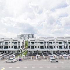Airport#F1#KLIA#Mitsui#Transit#INTI#NILAI#SepangF1