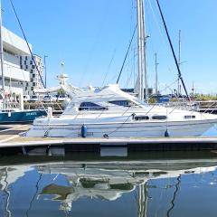 Bateau en centre ville