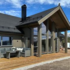 Ny hytte øverst på Turufjell med jacuzzi & utsikt