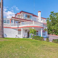 3 Bedroom Amazing Apartment In Malaga