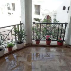 One bedroom apartement at Casablanca 100 m away from the beach with shared pool enclosed garden and wifi