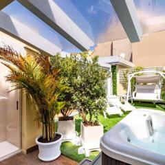 Terrazza con Jacuzzi su Attico Elegante a Cagliari