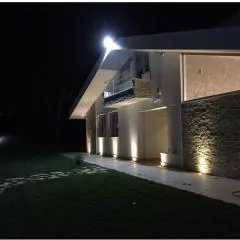 Villa al mare con vasca idromassaggio- Artemide Resort