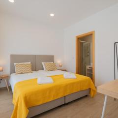 Villa Harbour Rooms & Apartments