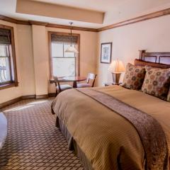 Aspen Mountain Residences, Luxury Suite 34A in Downtown Aspen, 1 Block from Ski Lifts