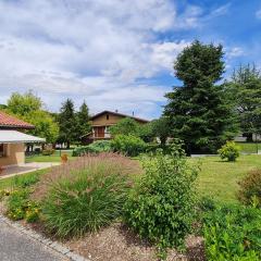 Gîte charmant à Naives-Rosières : 4 pers., grand terrain fleuri, proche Bar-le-Duc - FR-1-585-51