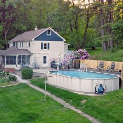 Creekside Farmstead Hot Tub with Brand New Pool and BBQ