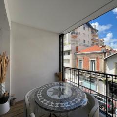 Arcachon Centre : T2 avec Parking, Loggia et Proche Plage - FR-1-319-566