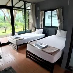 Baan Rim Nam Resort