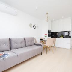 Capitol Bright Apartment in Central Warsaw by Noclegi Renters