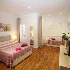 Rooms in Apartment Arago