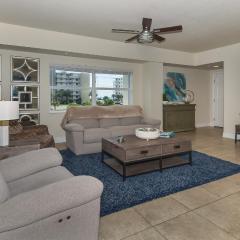 Seaside Bliss Ocean View Balcony Corner Unit Close to Beach Access Pool OW17-307