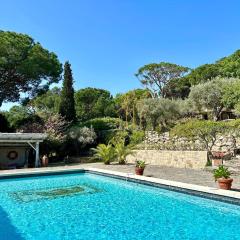 Beautiful villa with large swimming pool near Pampelonne