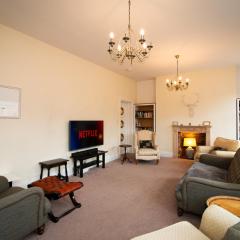 4 Bedroom Apartment in Central Matlock with River Views