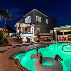 Enjoy Rare Huge POOL 4br Perfect for Families!
