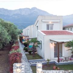 Thalassa Apartments 