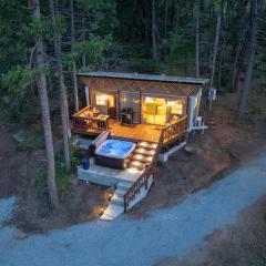 Tiny home with spa/firepit/and more