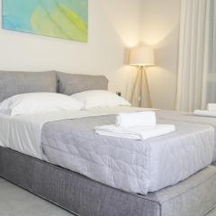 STAY-FIVE Modern Central Studios Self Check-in & Fast Wi-Fi