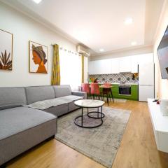 Modern 2 bedroom apartment with balcony in central location