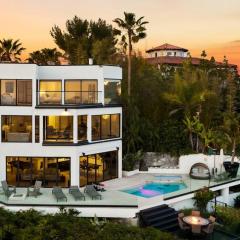 Modern 3 BD Sunset Strip Jetliner View Villa