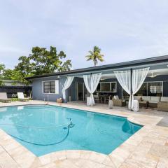 Stunning 4Bed 3Bath House with Heated Pool near FLL Airport and Cruise Port