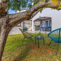 Gorgeous Apartment In Medulin With Wifi