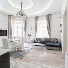 Király 35 Luxury Apartment with free parking