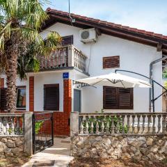 2 Bedroom Lovely Apartment In Krusevo