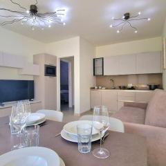 Soleil Apartment - Front Lake