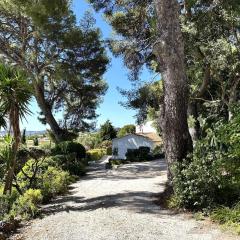 La Tancade, villa pour 8 personnes avec vue mer à 5 minutes de la plage de L'Almanarre à Hyères