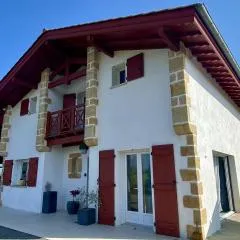 Maison de charme à Bardos, 6 pers, jardin, terrasse couverte, à 15 min de Bayonne - FR-1-495-138