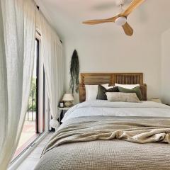 The Golden Oak in Calella Centre - 100m from Beach