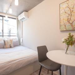 A Chic and Contemporary Trendy bnb in the Heart of the City- E02f