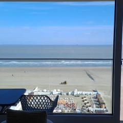 Modern studio with beautiful sea view - 9th floor