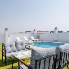 Belek kadriye land of legend otel karşısı luxe villa ön taraf