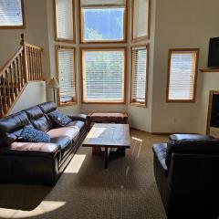 Cascade Three Bedroom Two Bath – C07