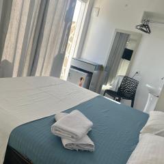 Praia dos Anjos Suítes