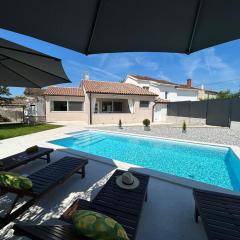 Holiday house Diva with a pool