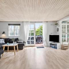 Cozy Home In Hadsund With Kitchen