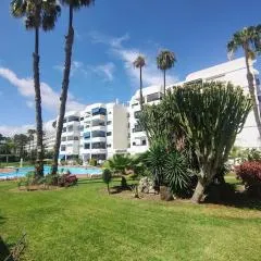 Step To Yumbo by CASAS COCODRILO