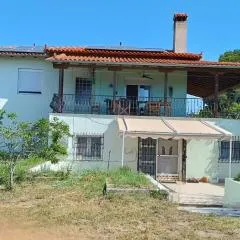 Villa Potamos