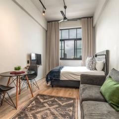 Luxury Studio Apartment - CoWorking - City Views