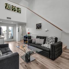 Stylish Modern one Bedroom Hollywood Loft With in unite washer dryer & Balcony