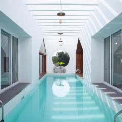 StayVista at Reflection by The Woods - Breakfast Included - Luxury Villa