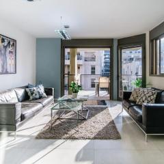 Super-Star 3BR Private Parking !