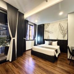 LION 10 HOTEL