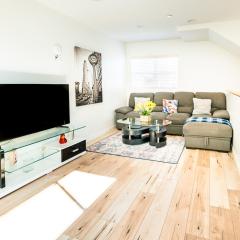 Unique 3-Level Loft with One bedroom & Two Full Bathroom