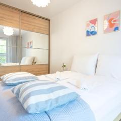 Wojska Polskiego, Sun & Snow