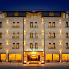 Nacho Hotel Yerevan, By One