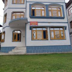 Kashmir Vintage Home Stay